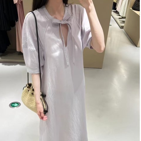 系带中长连衣裙
