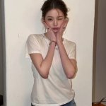 基础白Tee = 夏天白月光✨ 穿搭公式直接抄！折扣也扒好了🛒