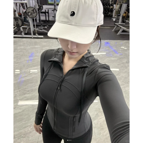 Lululemon Nulu 短款夹克 灰色