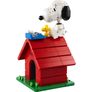 Lego Snoopy 狗屋模型
