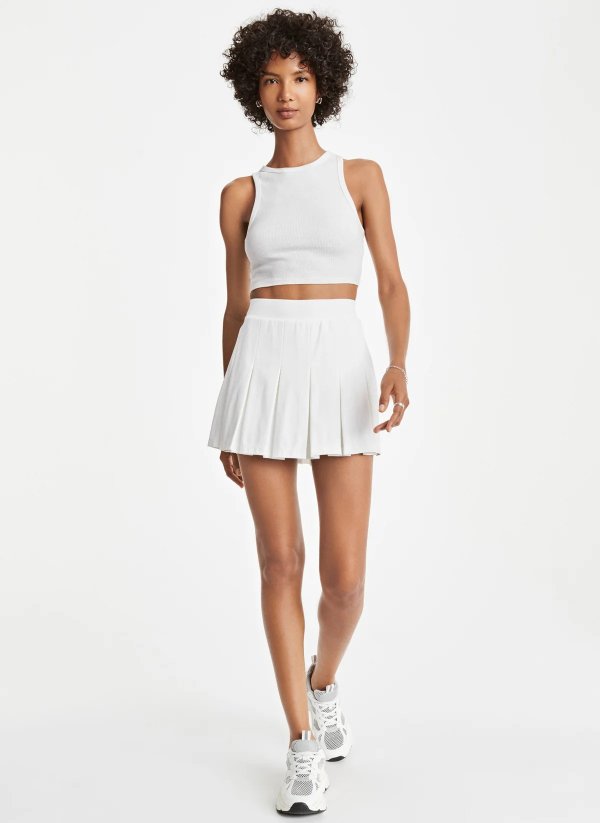 TECH PIQUE PLEATED SKORT