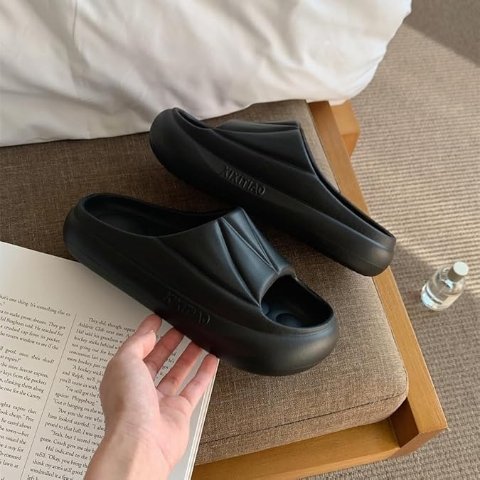 厚底拖鞋