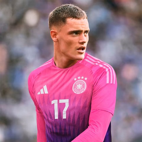 adidas暂时售罄德国 2024 客场球衣
