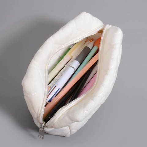 1pc Heart Tufted Pencil Bag, Simple Heart Embossed Design Office Stationery Organizer For Teen School
