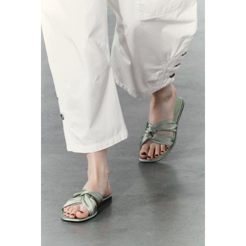 まら Zara Zara BUCKLED FLAT MESH SANDALS 59.90