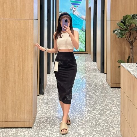 lululemon lululemon Nulu Slim-Fit High-Rise Skirt 78.00