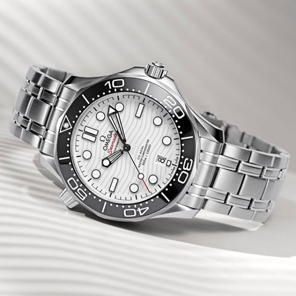 Seamaster White Dial Men's Watch 210.30.42.20.04.001