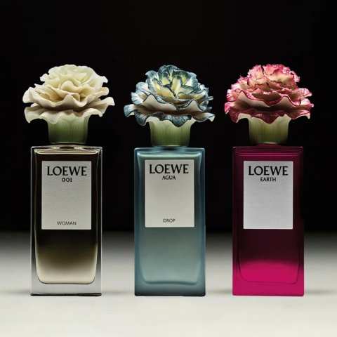 售价$1,050Loewe x Lladro 联名陶瓷花萼瓶香水上新