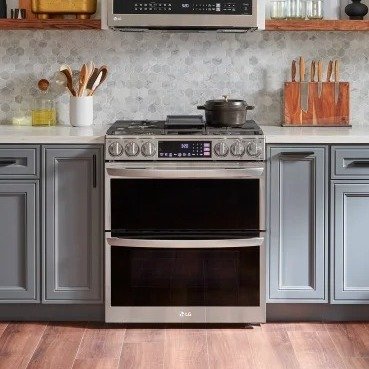 LG 6.9 cu. ft. Smart GAS Double Oven Range with Built-In Air Fry