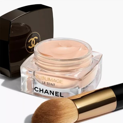 极致亮采粉底霜