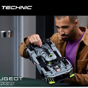 LEGO 机械组 标志 9X8 24H勒芒混合动力赛车 42156