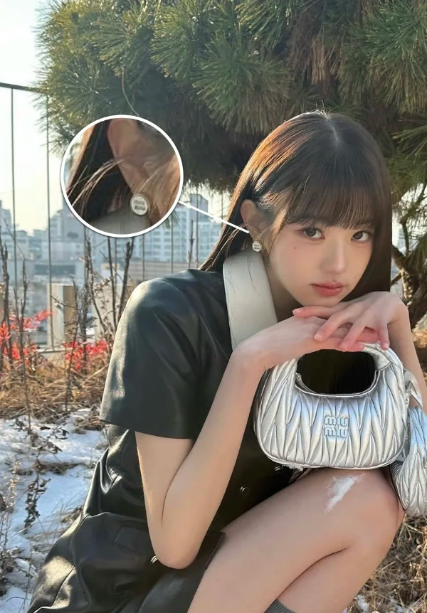 ミンジュ Miu Miu Two-Toned Earrings - SENSER logo耳钉张元英同款不同色