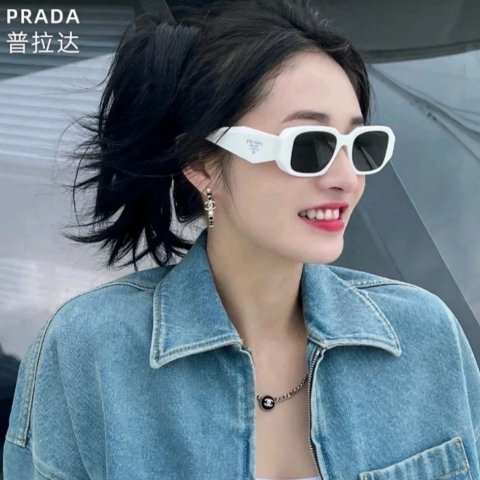 Prada PRA06S 太阳镜 50mm