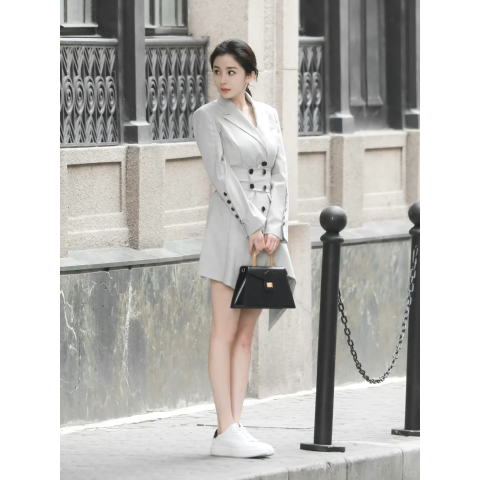 黑尾小白鞋 杨幂同款