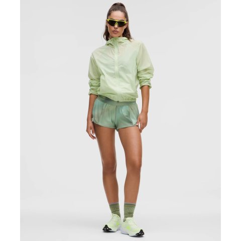 lululemonHotty Hot 低腰衬里短裤 2.5寸