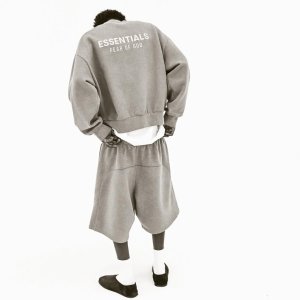 先把码补全了吧，想买针织hoodie永远只剩XXL