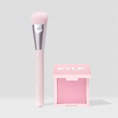 Kylie Cosmetics丝绒哑光腮红粉与刷具套装