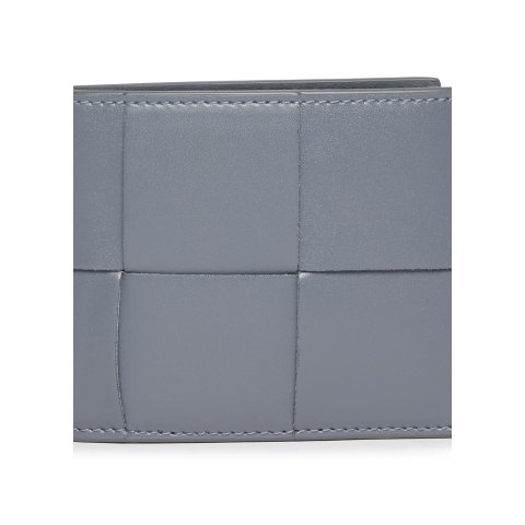 Cassette bifold wallet