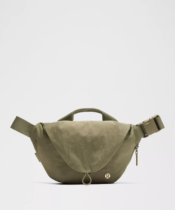 Curved 斜挎包 3升