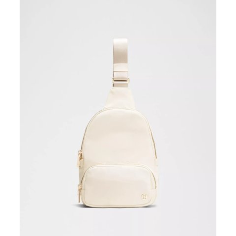 lululemonEverywhere Sling Bag 4.2L