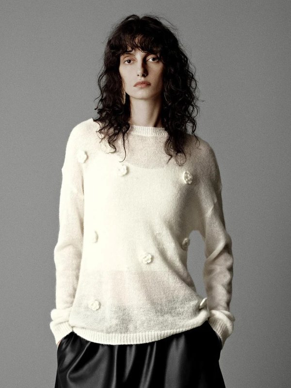 Floral Applique Long Sleeve Knitted T-Shirt