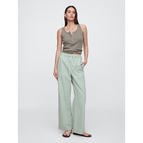 高腰宽腿牛仔裤