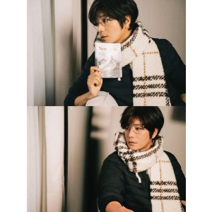 Burberry 格纹羊毛围巾 张婧仪、陈坤同款