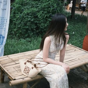 Loewe Anagram 刺绣手提篮包 叶舒华类似款