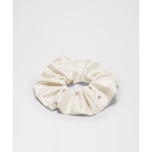 lululemon Uplifting 大号缎面发圈