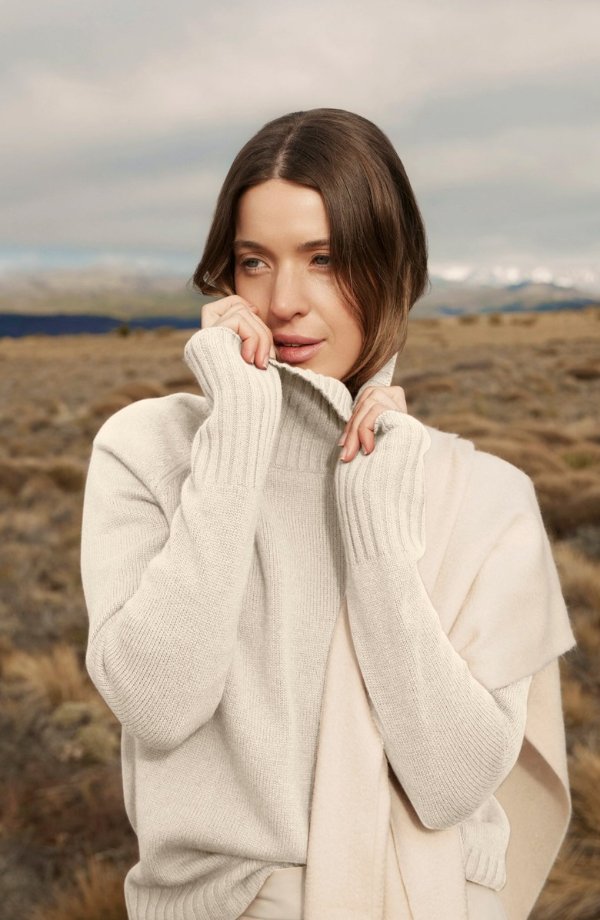 Emma Cashmere Relaxed Turtleneck Sweater
