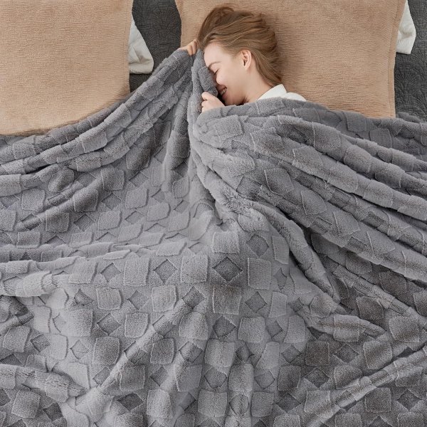 Cozy Bliss Faux Fur Throw Blanket 60x80 Inch