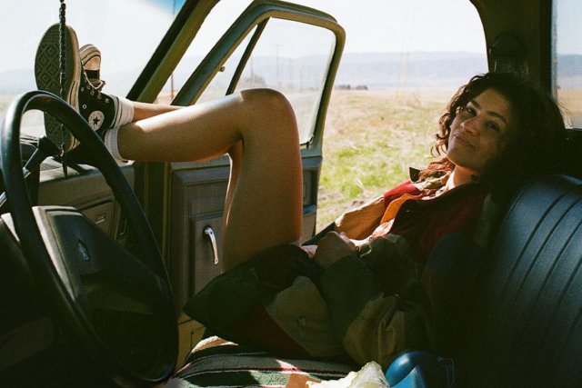 爷青回！《亢奋3》Zendaya首...