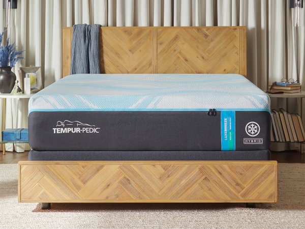 Mattress Firm TEMPUR-LuxeBreeze Medium Hybrid 13 Inch Mattress