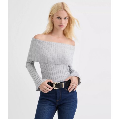 罗纹露肩喇叭袖毛衣