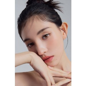 Hapa Kristin Born to be Kristin 棕色月抛隐形眼镜