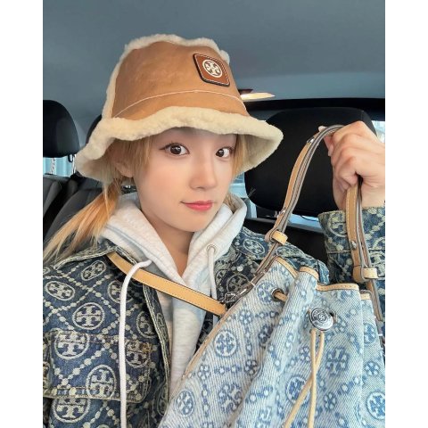 T Monogram 牛仔水桶包 宋雨琦同款