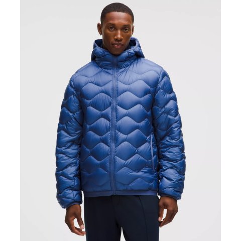 Featherweight 900蓬松连帽羽绒服