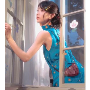 Gucci GG Marmont 迷你皮革手拿包 田曦薇同款