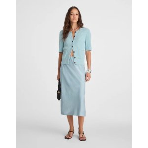 Madewell 缎面中裙