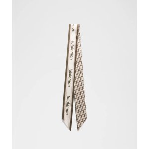 lululemon 缎面细长围巾