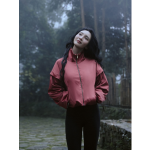 lululemon 气球袖缎面夹克 新春款