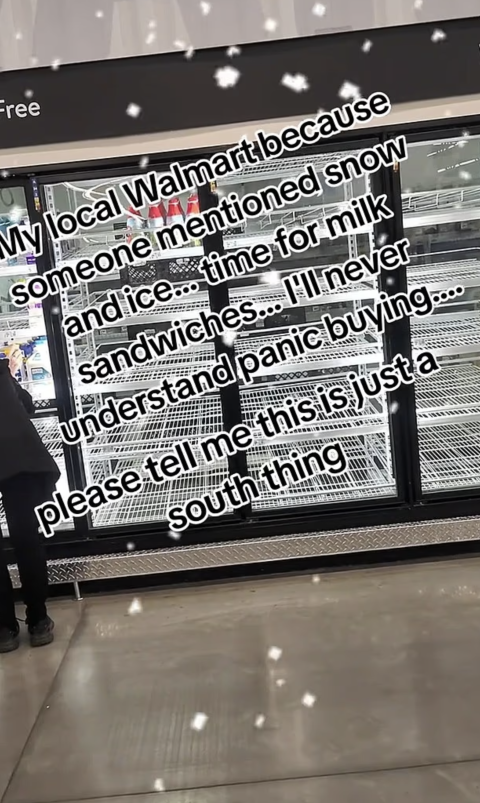 下雪美国人把超市买空了...