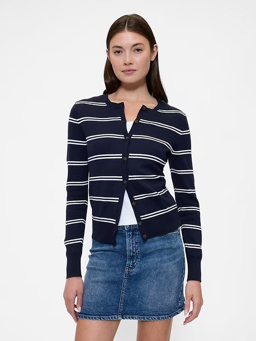 开衫圆领针织衫