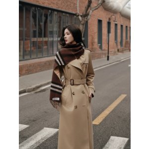 Burberry 格纹羊绒围巾 张予曦类似款