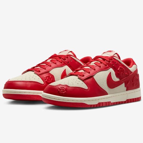 Nike Dunk Low 玫瑰印花运动鞋