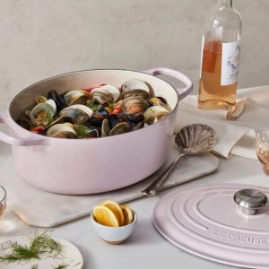 Le Creuset Signature 椭圆铸铁锅 6.75 qt.