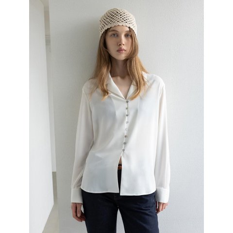AND YOUNotched Collar Blouse Ivory 2FFUBL06