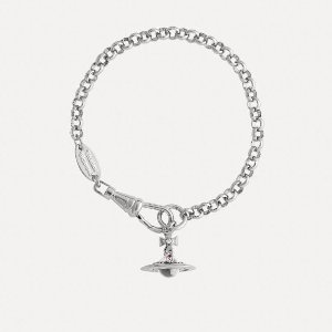 Vivienne Westwood｜The Glorious Accents of a Rebellious Soul