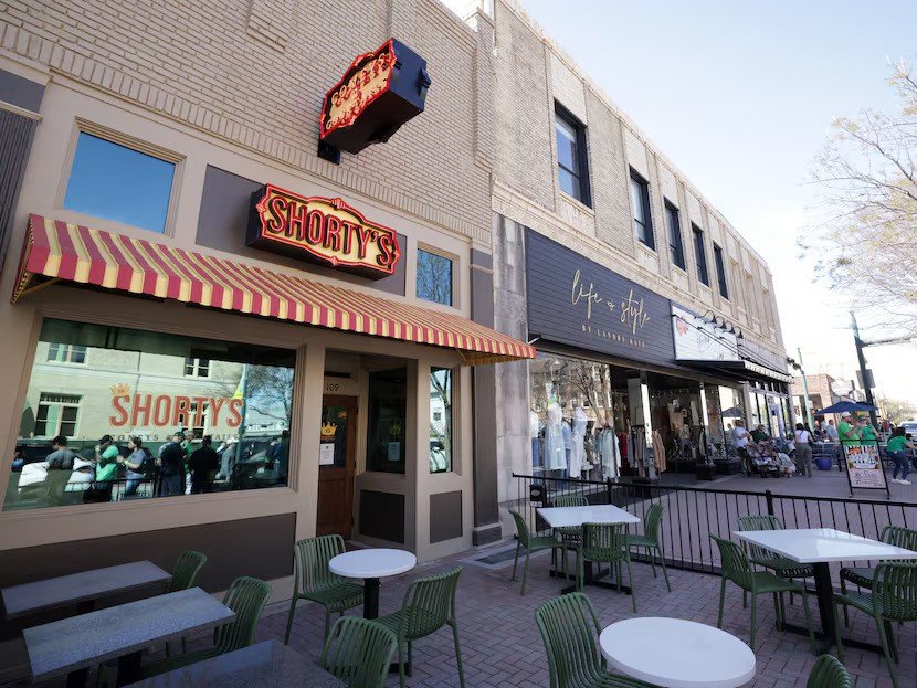McKinney新店：Shorty's的...