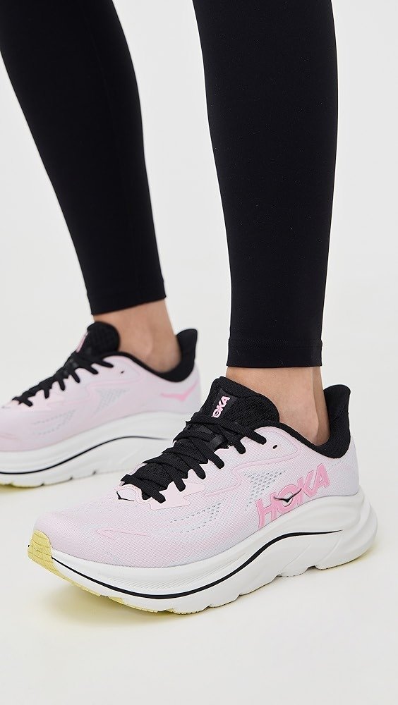 HOKA Clifton 10 Sneakers